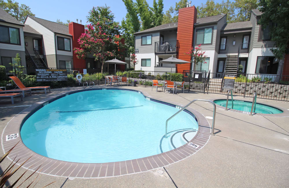 Refreshing swimming pool at Eclipse 96 in Fair Oaks, California