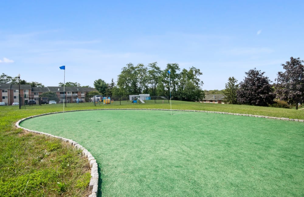 Putting green at Westerlee Apartment Homes in Baltimore, Maryland