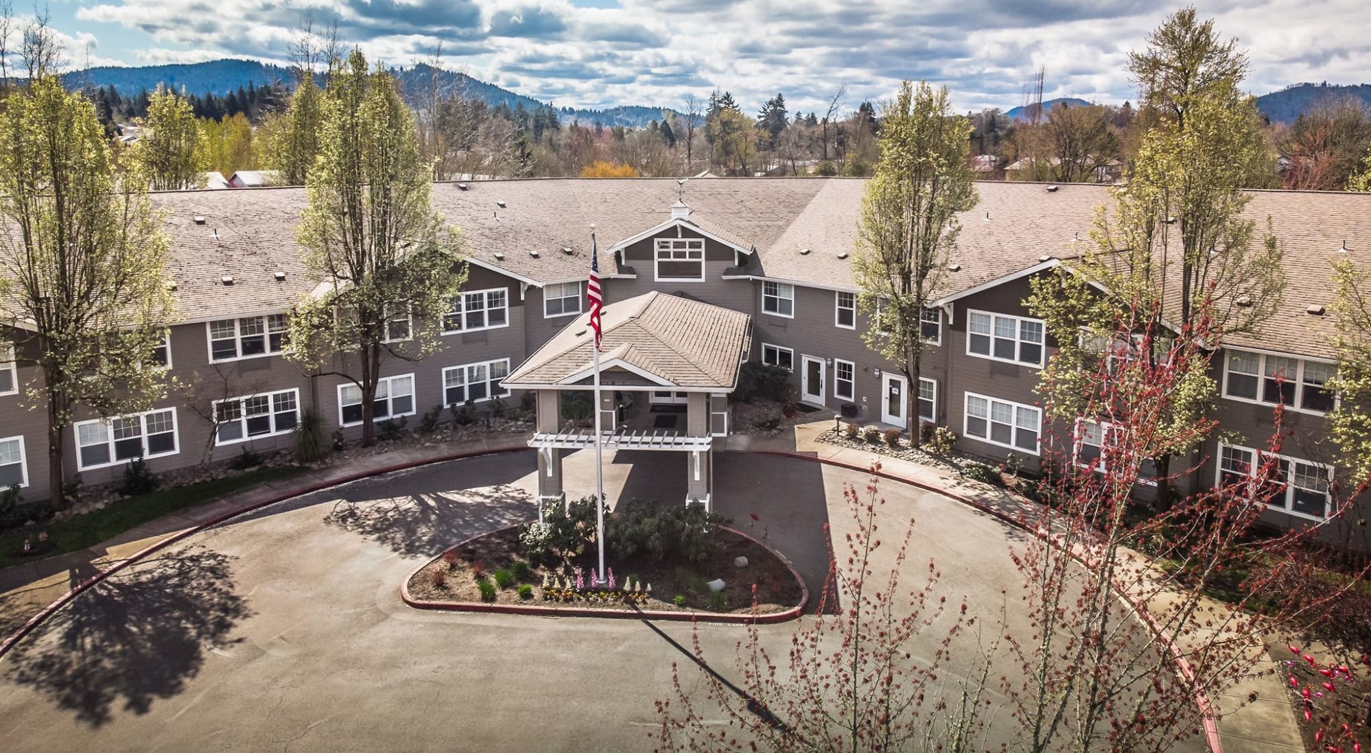 A photo of Woodside Senior Living's front exterior.