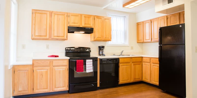 A full-equipped kitchen at Carpenter Park in Patuxent River, Maryland