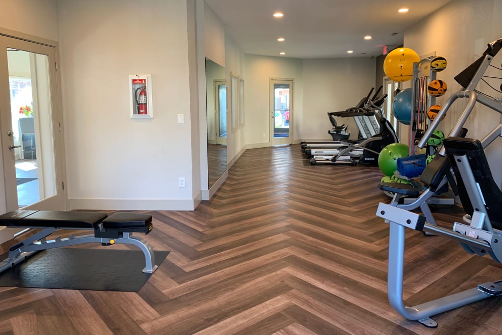 The fitness center at Carriage House Apartments in Vancouver, Washington