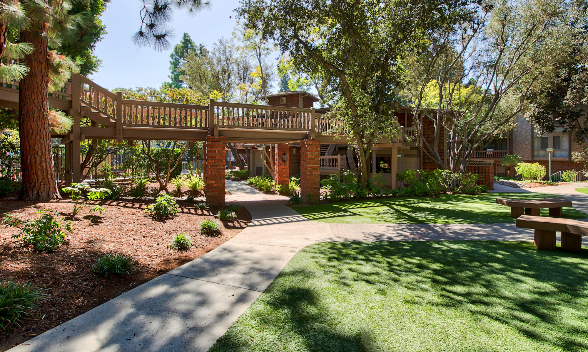 Picnic areas and professionally maintained landscaping at The Meadows in Culver City, California