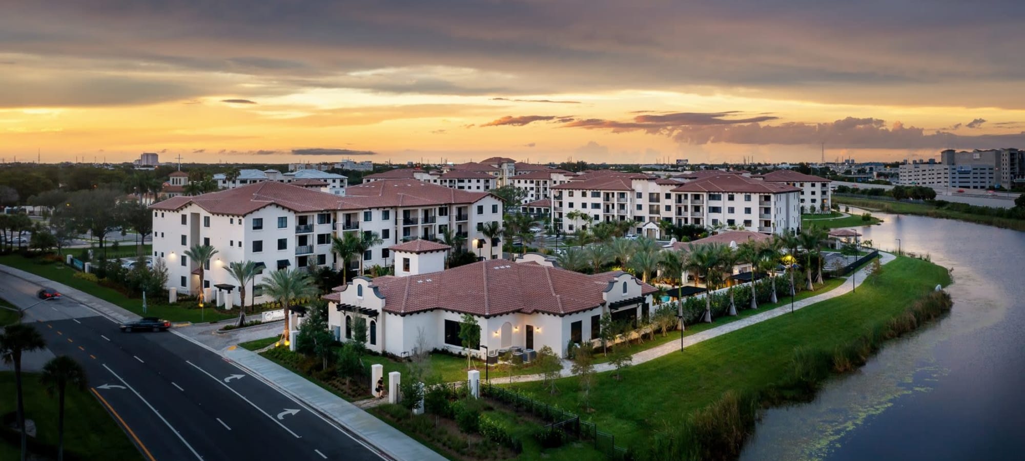 Apartments at Locklyn West Palm in West Palm Beach, Florida