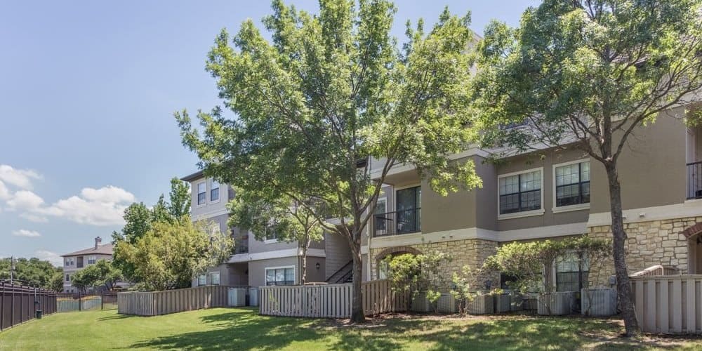 Private patios at The Verandas at Timberglen in Dallas, Texas