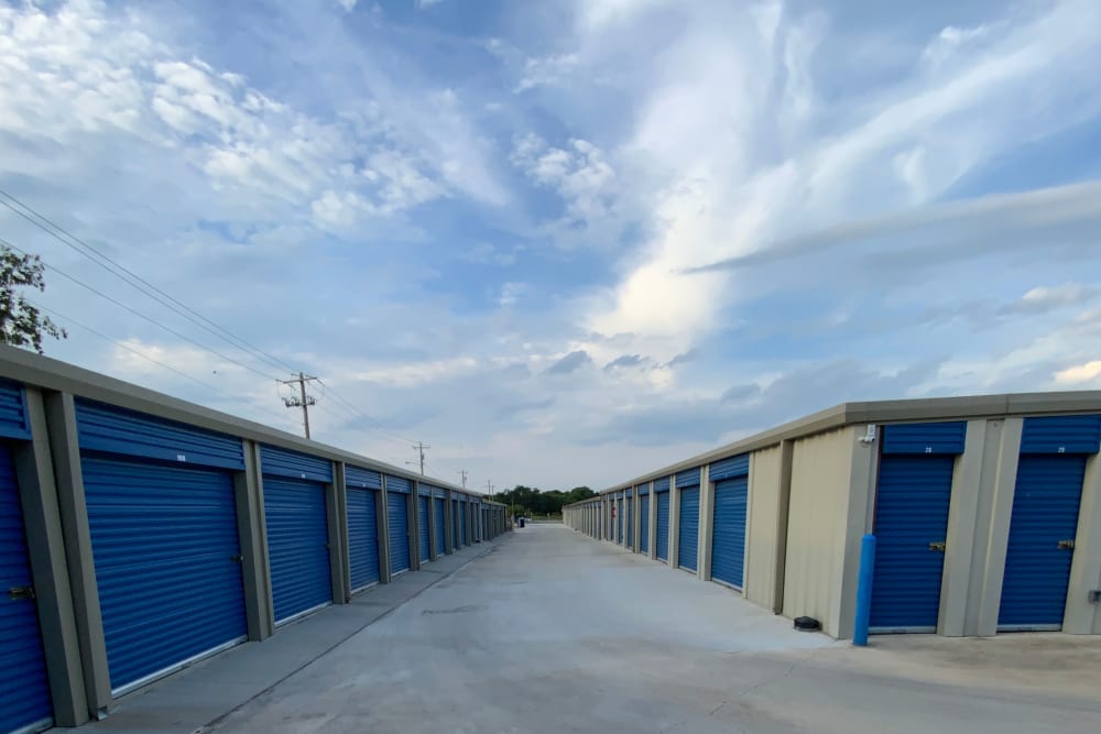 View our list of features at KO Storage in Pearsall, Texas
