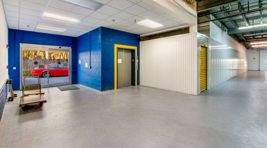 Temperature-controlled storage units near KO Storage in Niceville, Florida