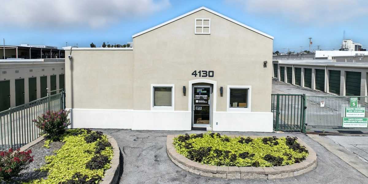 Exterior of storage hub at Storage Hub - 68th St. in Tulsa, Oklahoma