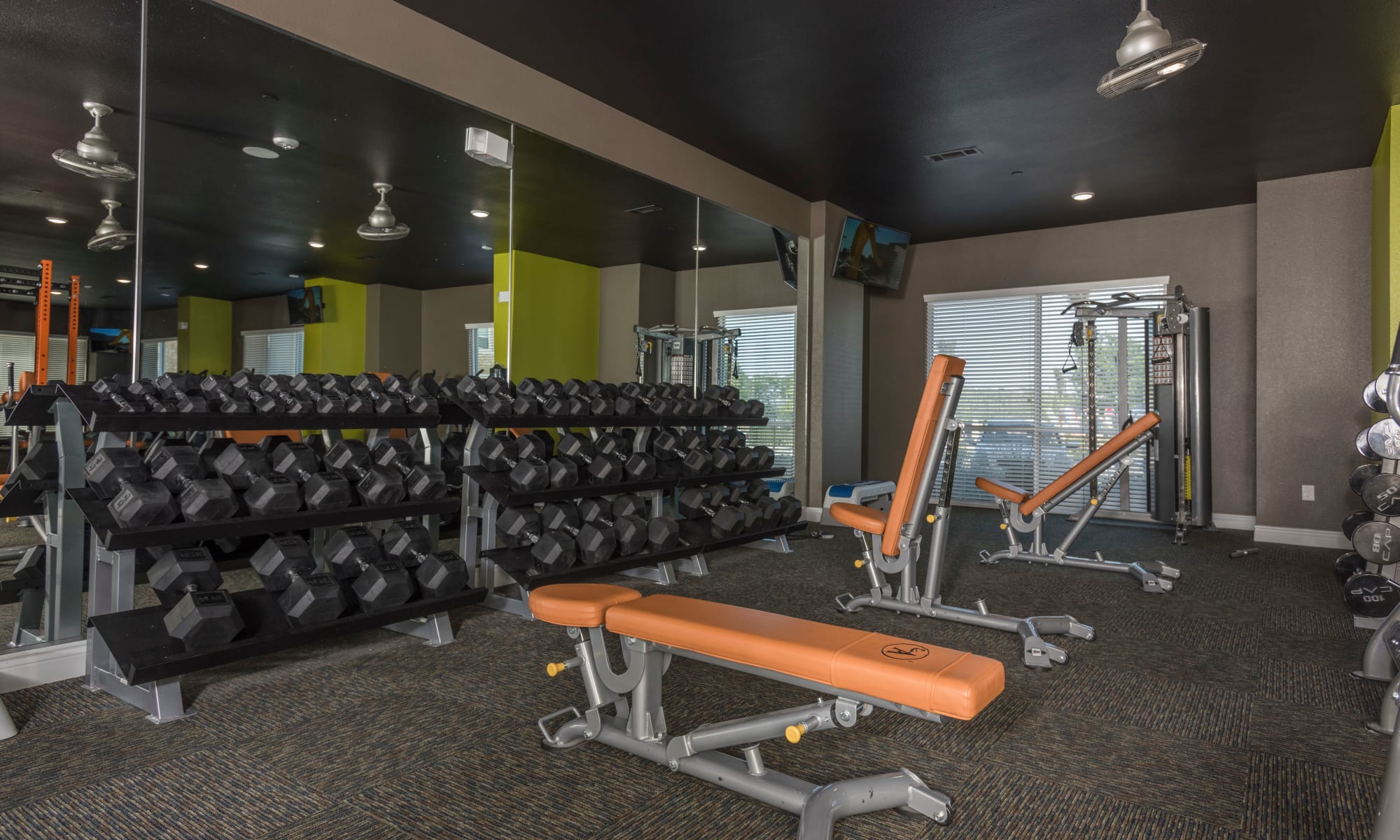 Enjoy Apartments with a Gym at The Abbey at Dominion Crossing in San Antonio, Texas