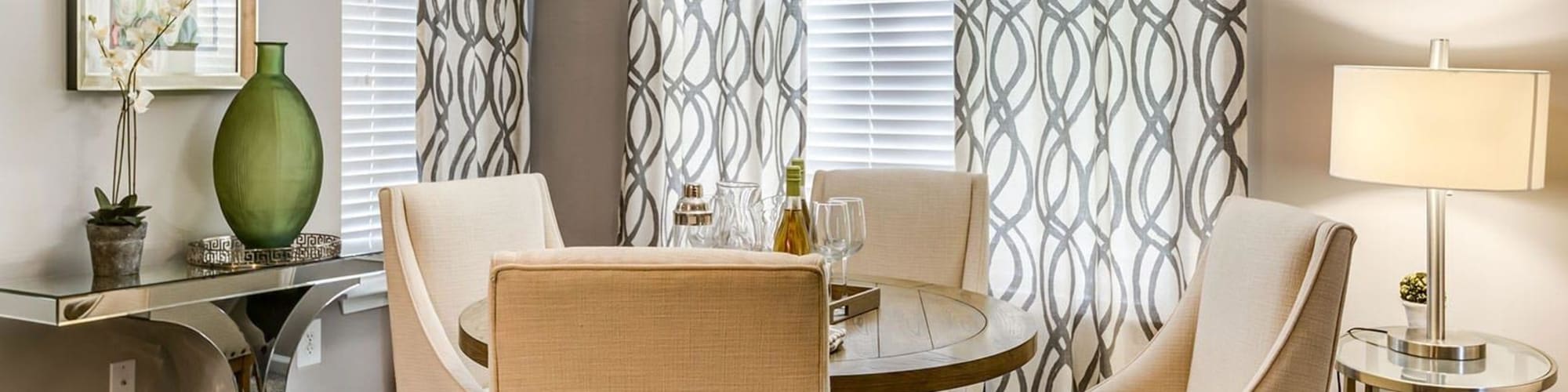 Luxury 1, 2 & 3 Bedroom Apartments in Pikesville, MD