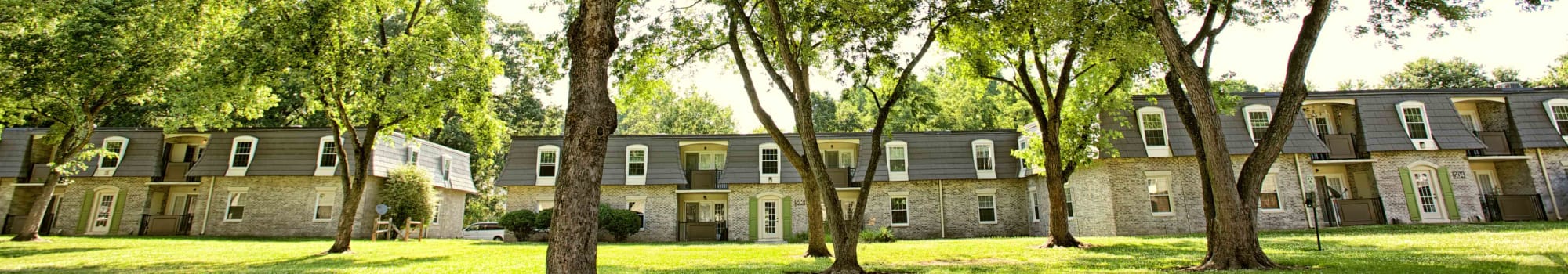 Photos of Courtyard Commons