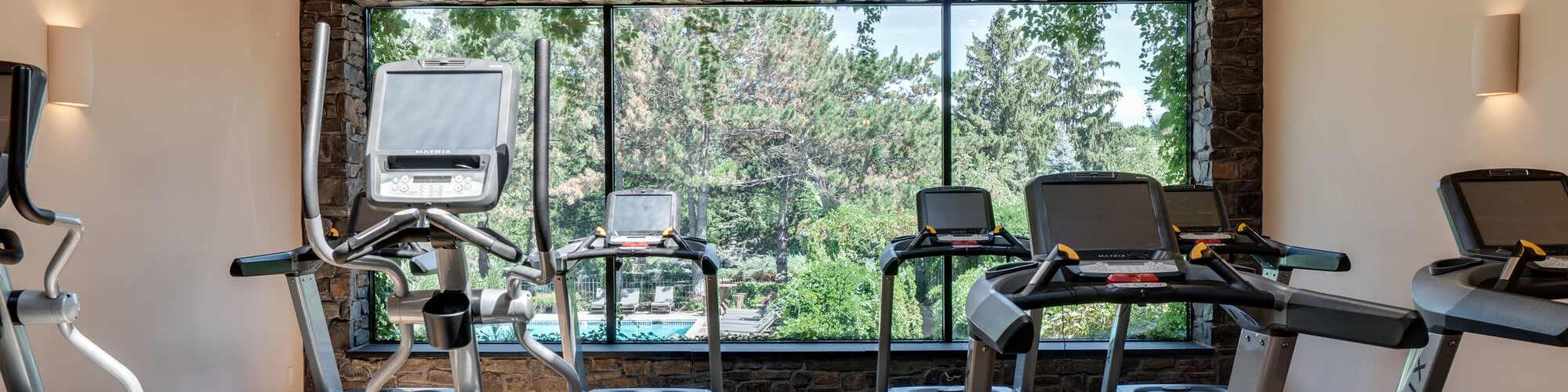 Amenities at Cedars of Edina in Edina, Minnesota