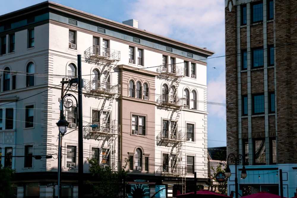 Aerial photo of the building at À L'aise Hyde Park in Cincinnati, Ohio