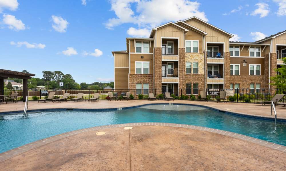 Swimming pool in front of an apartment at Harvest Creek in Marshall,Texas