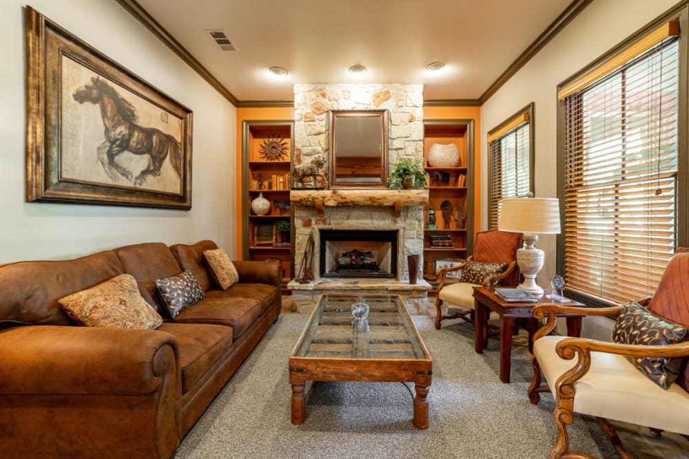 Rustic community sitting area at Marquis at Bellaire Ranch in Fort Worth, Texas