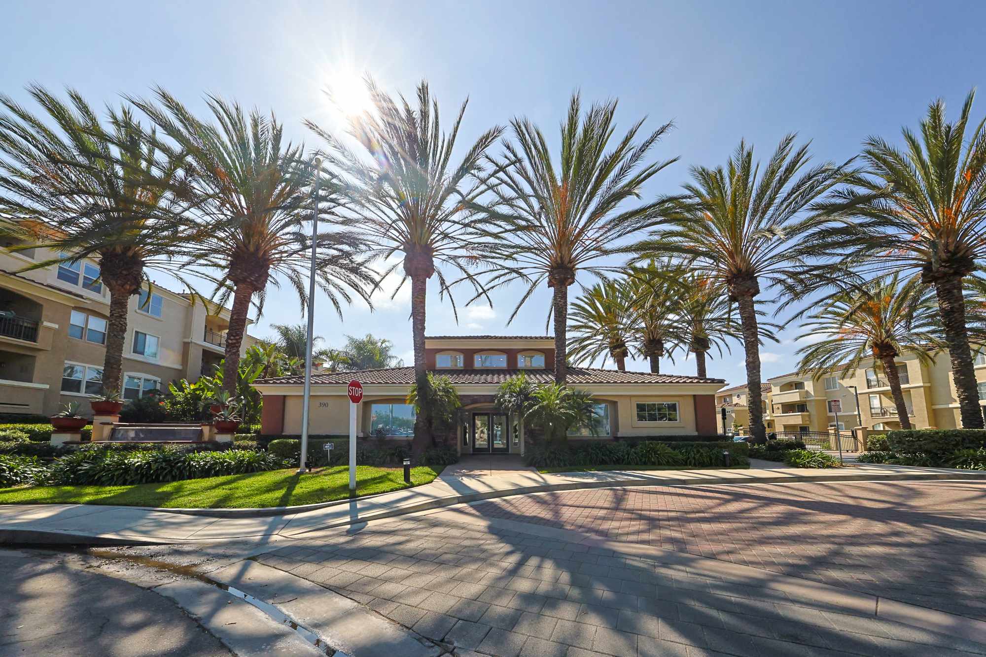 Outside view of the leasing office at Allure at Camarillo in Camarillo, California