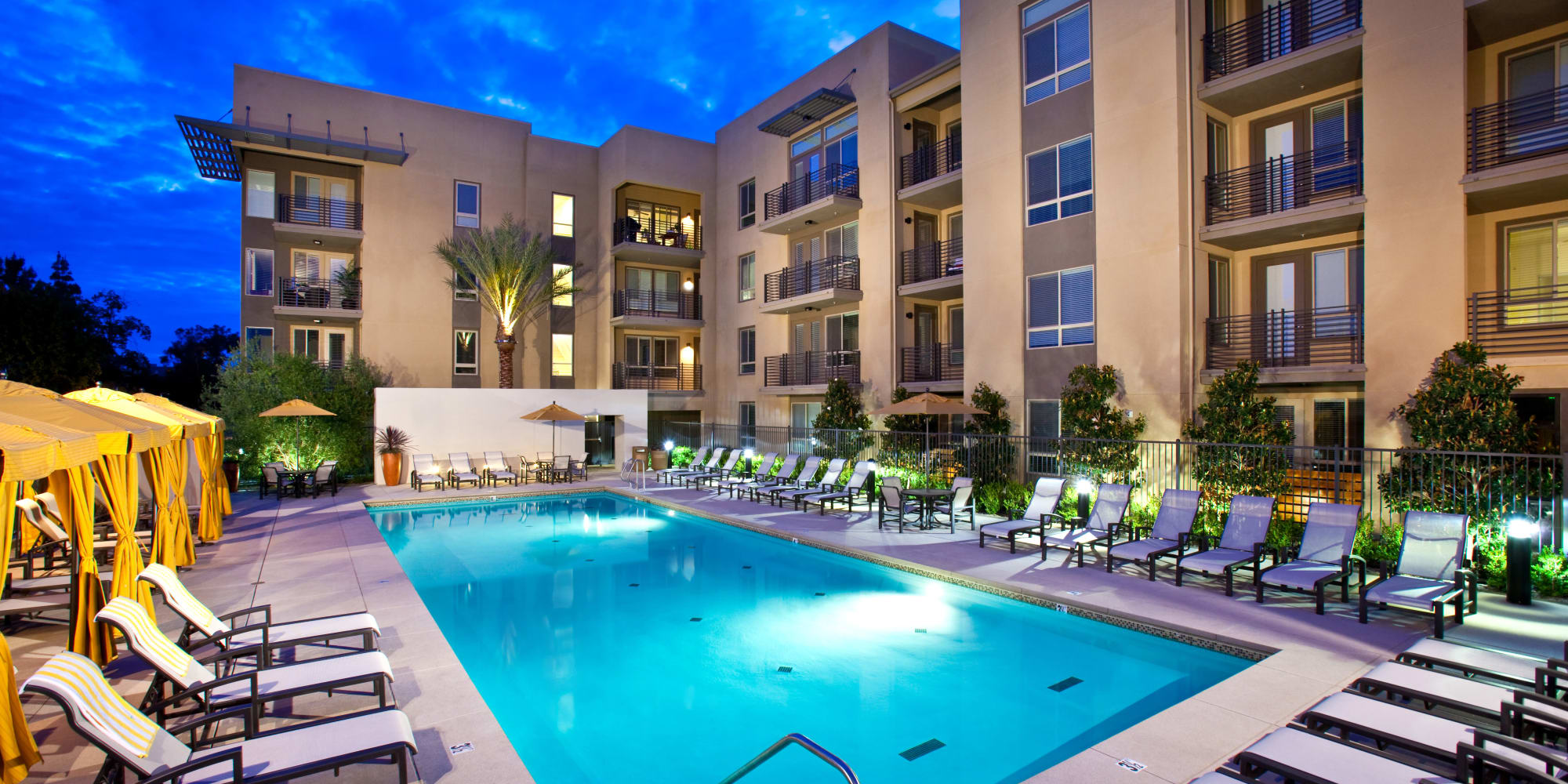 Apartments at Sofi Warner Center in Woodland Hills, California
