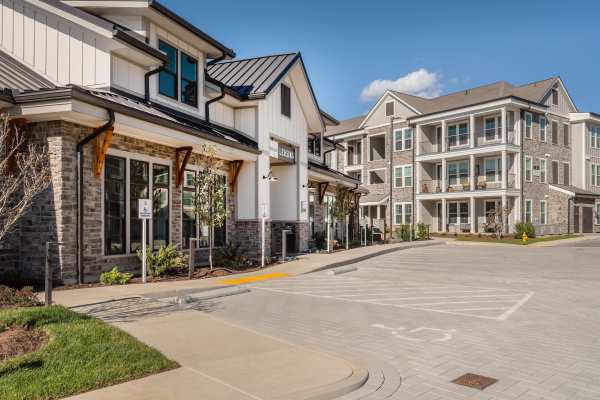 Apartments exterior shot at Statler McCain's Station in Gallatin, Tennessee