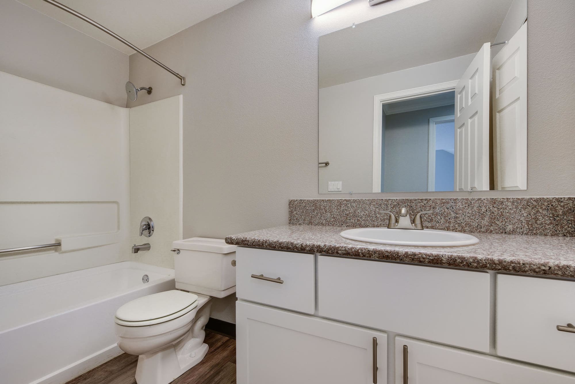 Photos of Walnut Grove Landing Apartments in Vancouver, WA