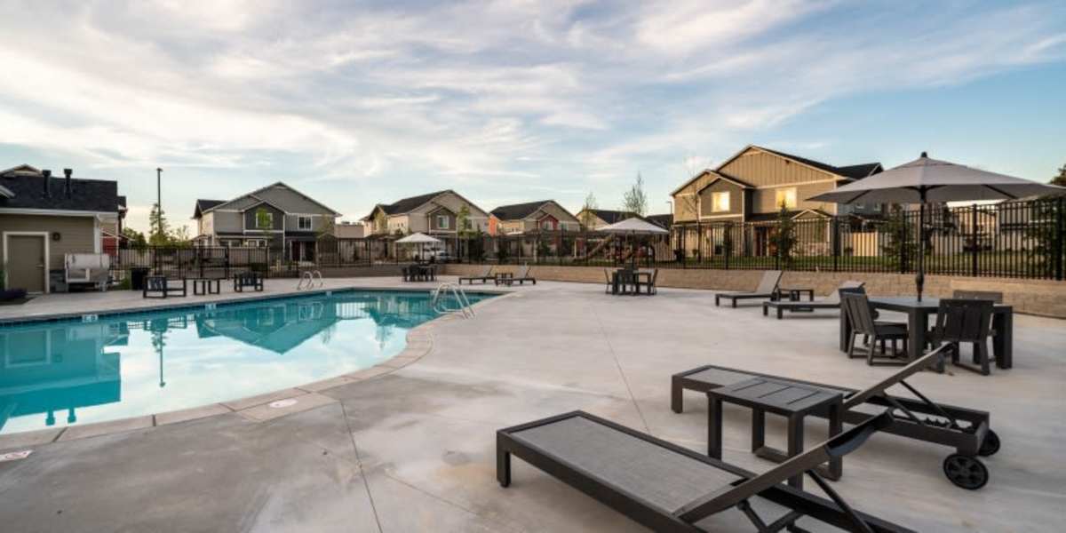 Swimming pool at The Enclave in Meridian, Idaho 