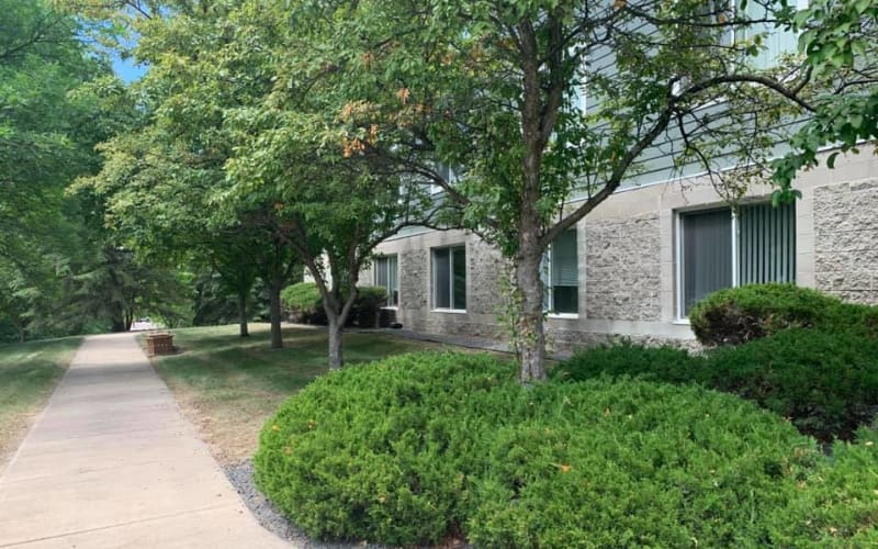 Exterior view of Landings of Minnetonka in Minnetonka, Minnesota