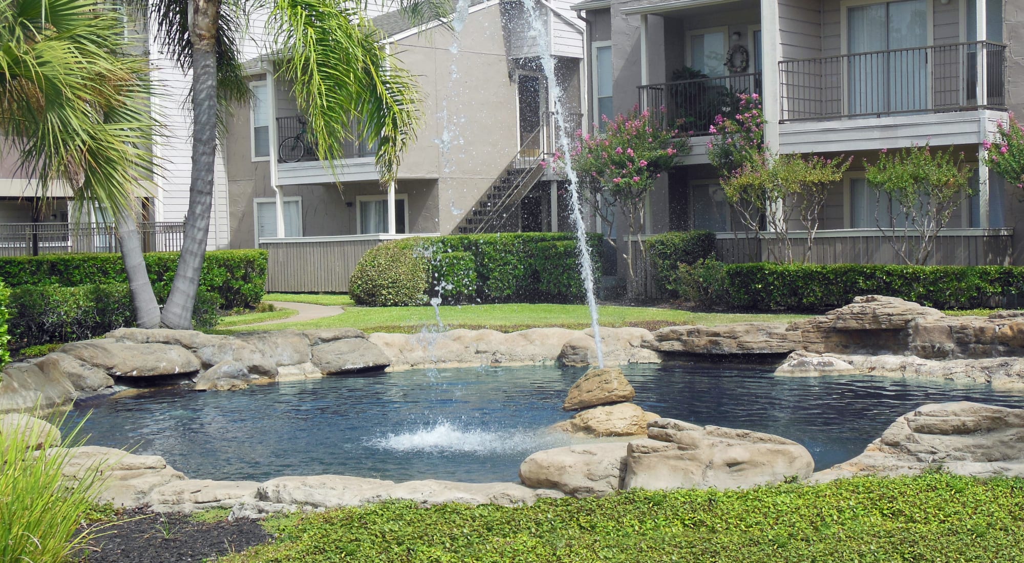 Photos of Walden Pond in Houston, Texas