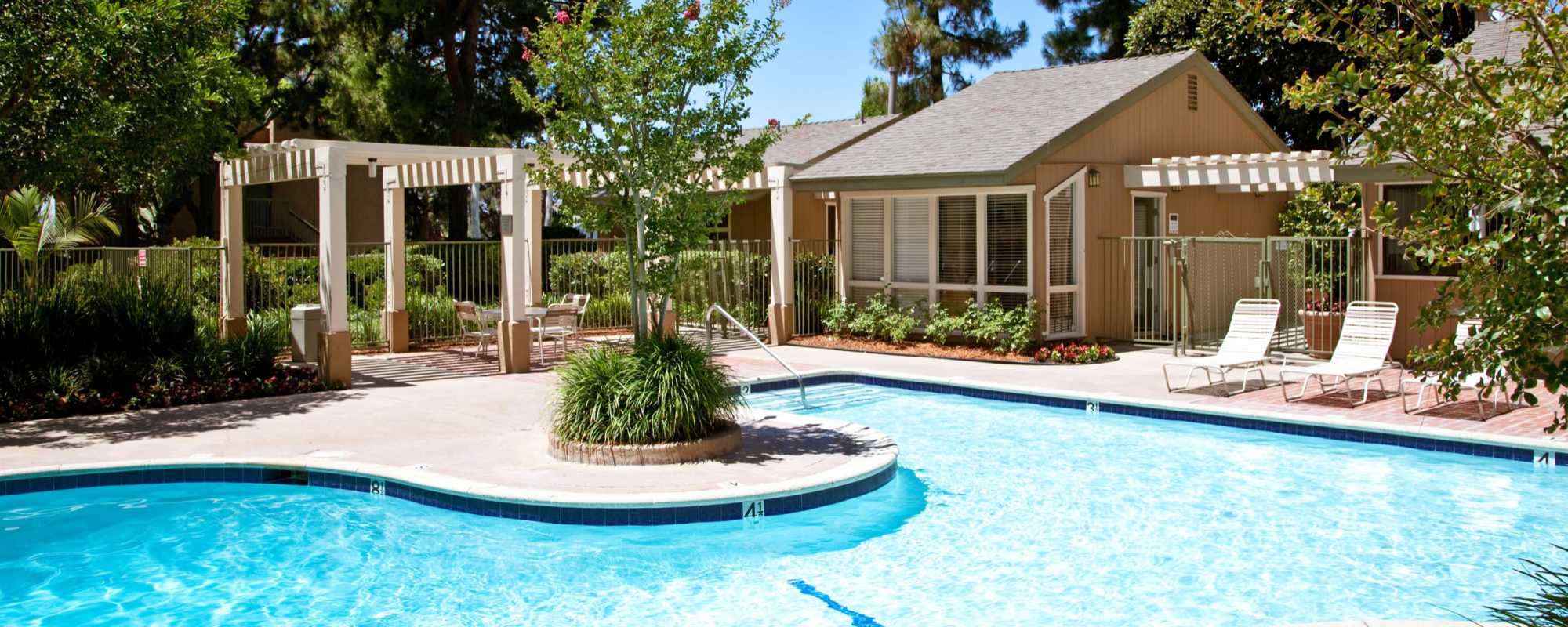 Lake Forest, California, apartments at Forest Glen