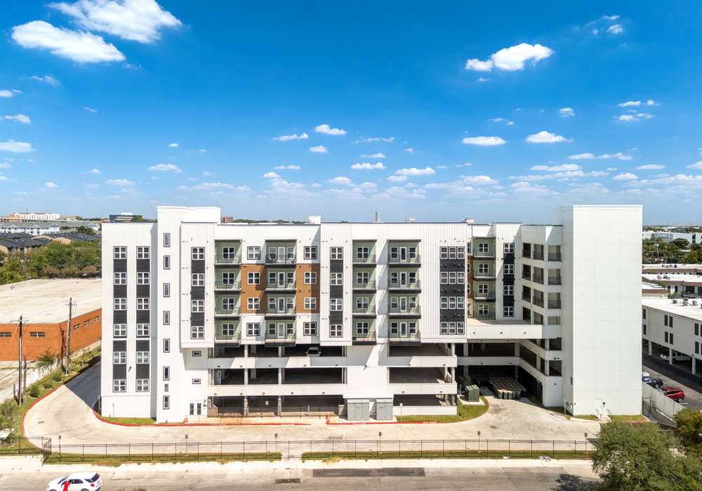 Apartment building at Henderson on Reinli in Austin. TX