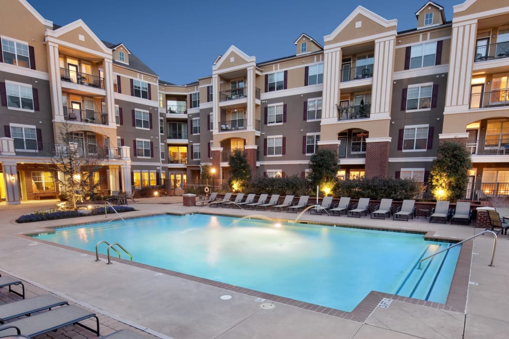 Swimming pool in Alpharetta, Georgia at Parc Alpharetta