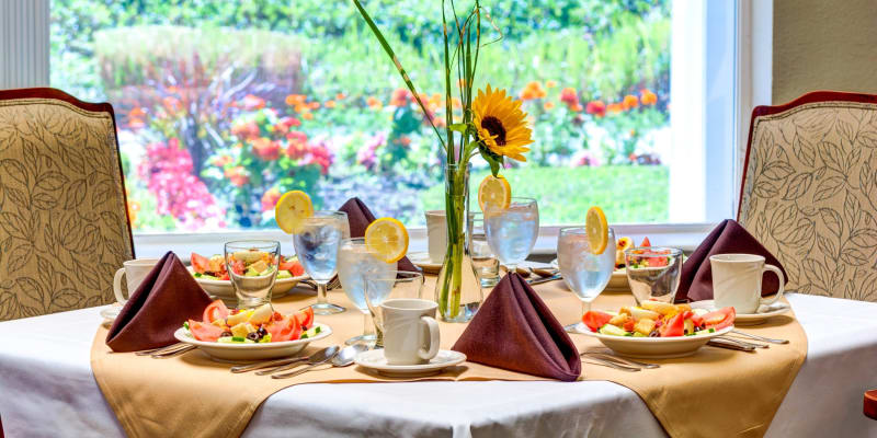 A delicious dinner at The Suites Assisted Living and Memory Care in Grants Pass, Oregon. 