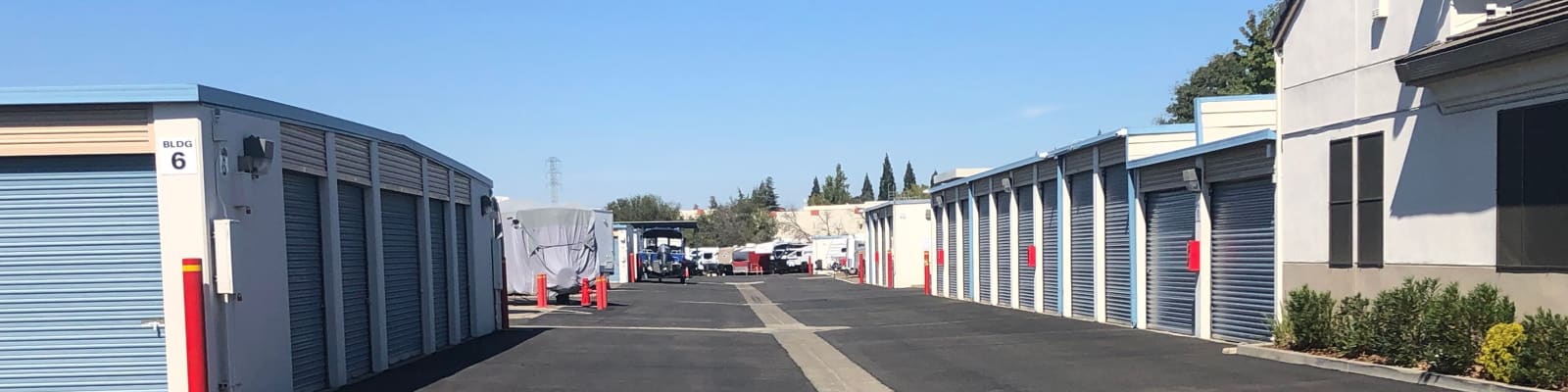 Storage features at Blue Oaks Self Storage in Roseville, California