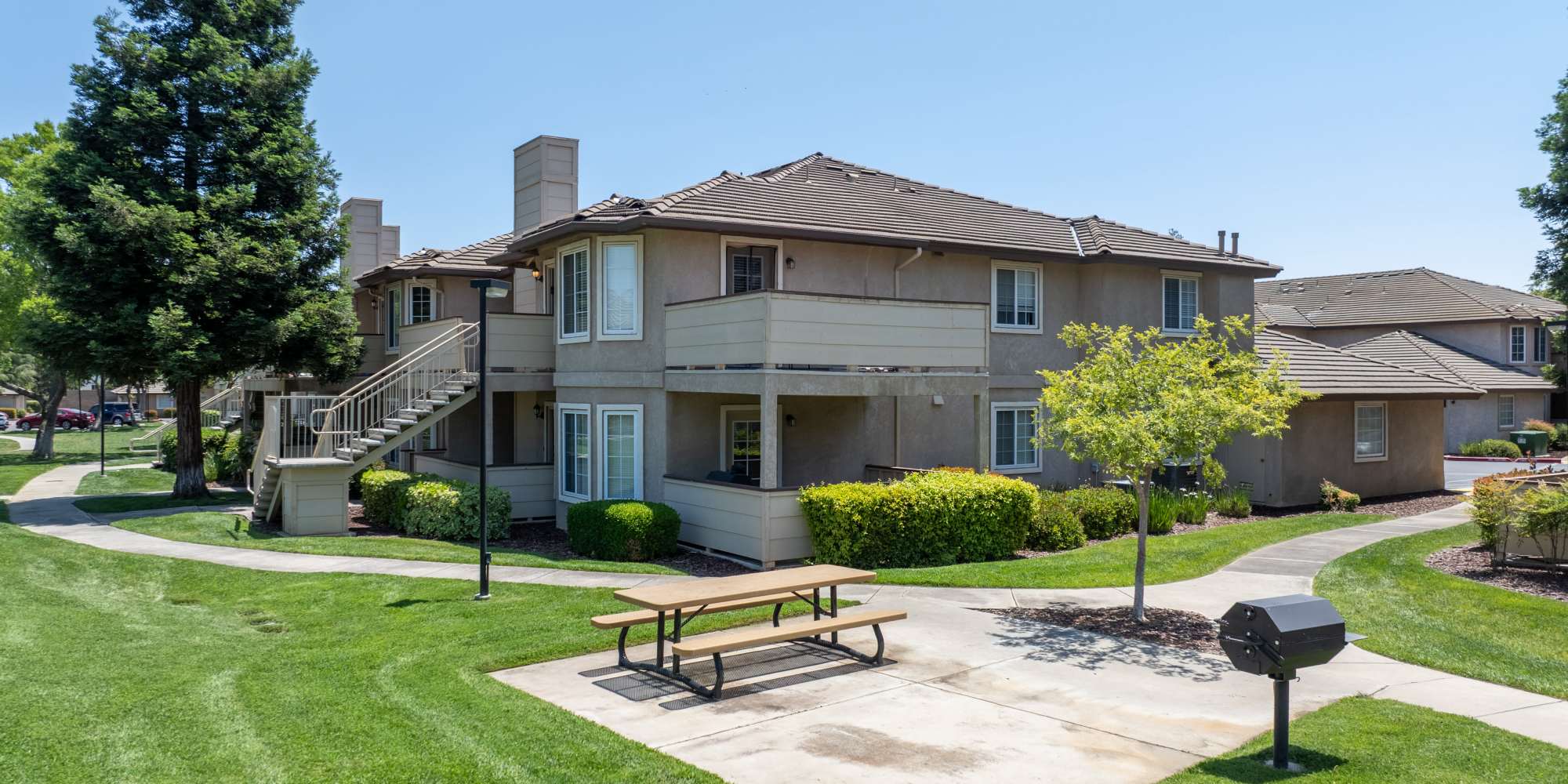 Apartments at Arbor Ridge in Brentwood,California
