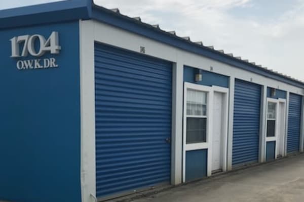 The side of a storage unit at Store It All Self Storage - Loop 20 in Laredo, Texas