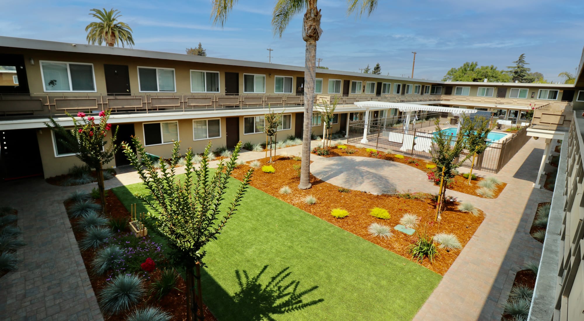 Amenities at Coral Gardens Apartments in Hayward, California