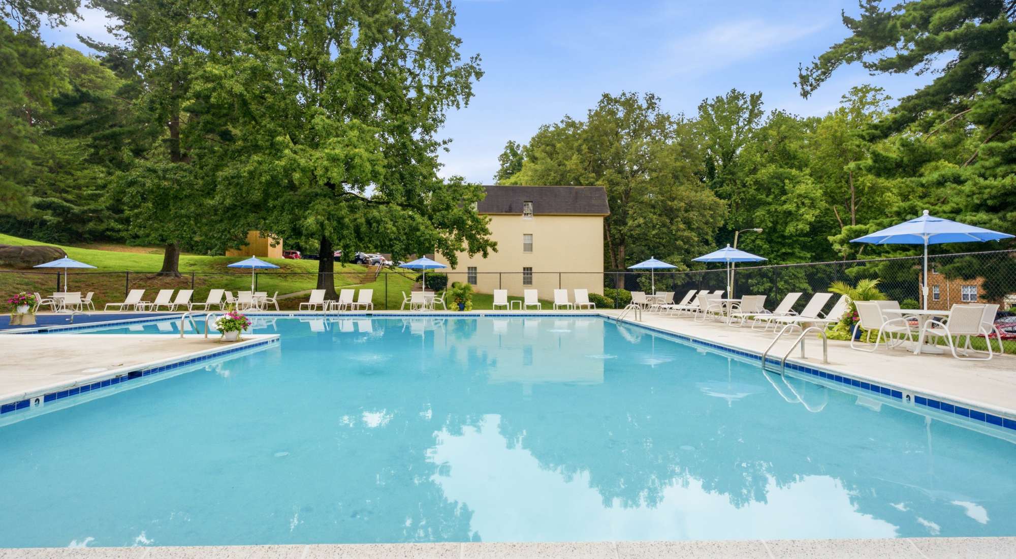 apartment pool at Photo Gallery | Willow Oaks Apartments in Richmond, Virginia