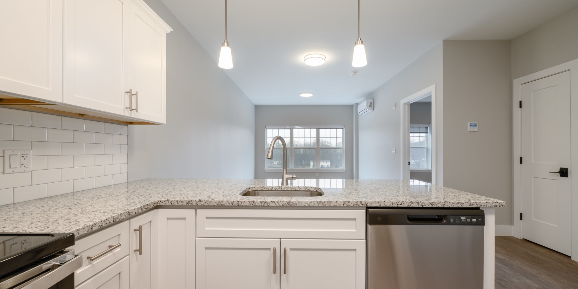 Modern Kitchen at Apartments in Cheshire, Connecticut