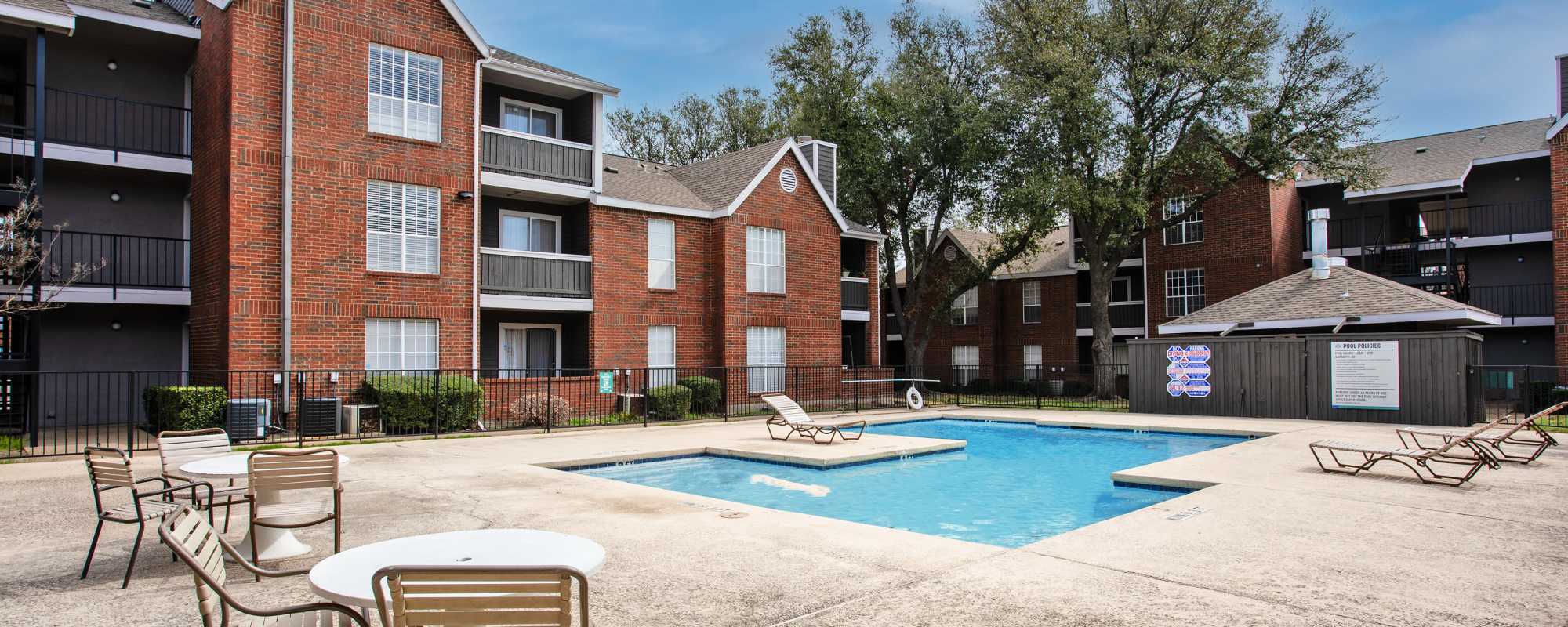 Apartments at Gable Point in Dallas, Texas
