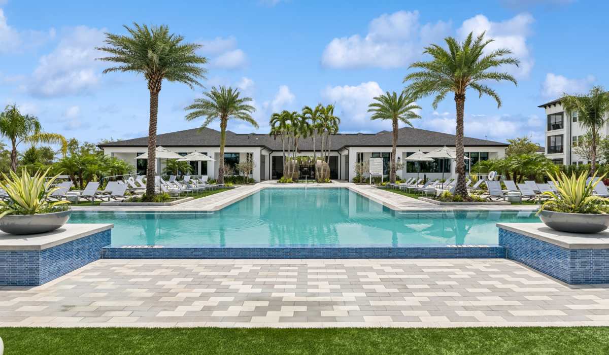 Sparkling swimming pool at Savelle Nona West in Orlando, Florida