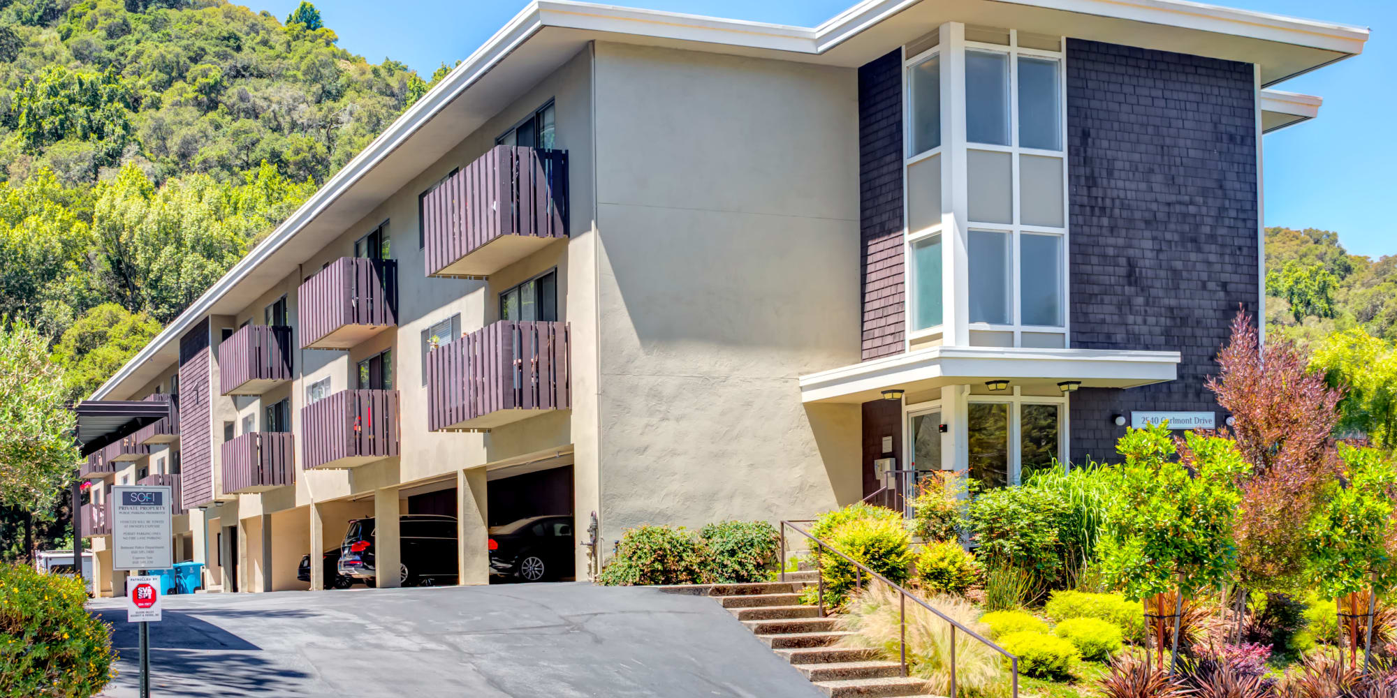 Apartments at Sofi Belmont Hills in Belmont, California