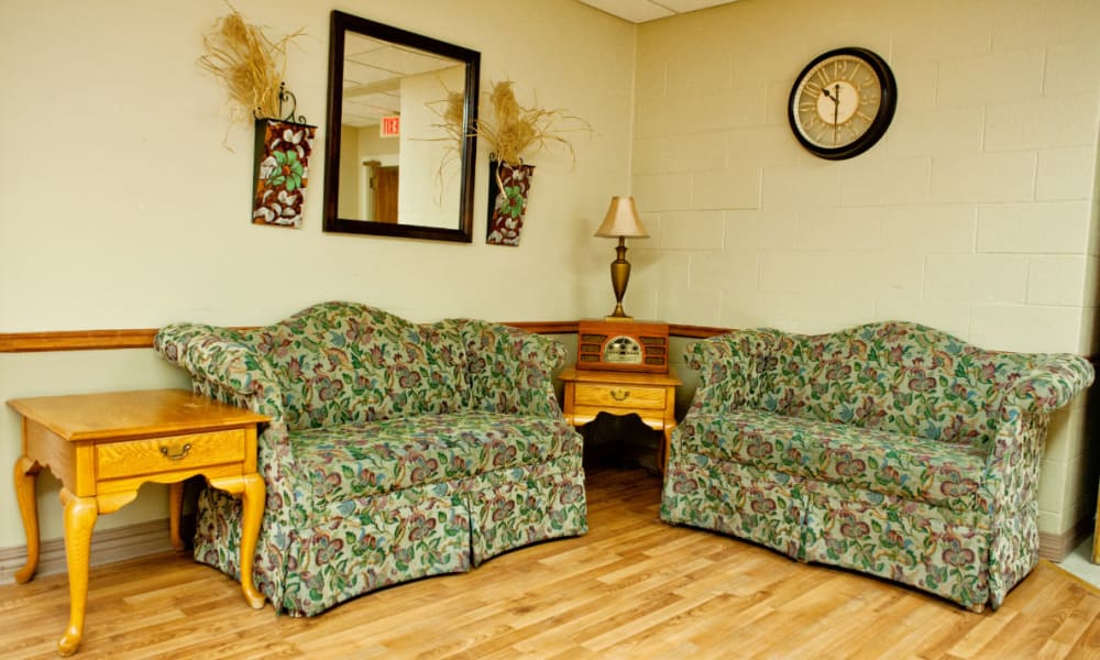 Seating area at Geneva Lake Manor in Lake Geneva, Wisconsin