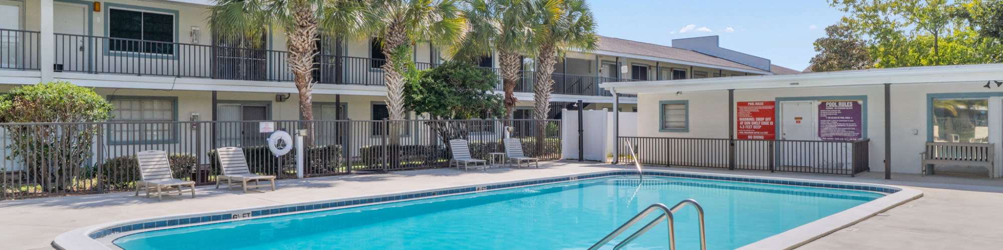 Photo Gallery | Breeze Apartments in Gulf Breeze, Florida