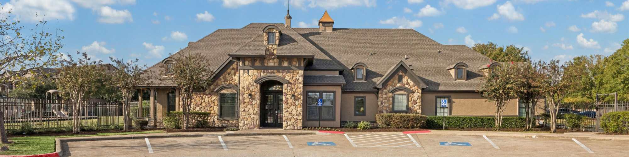 Rental Requirements | Lansbourough in Houston, Texas