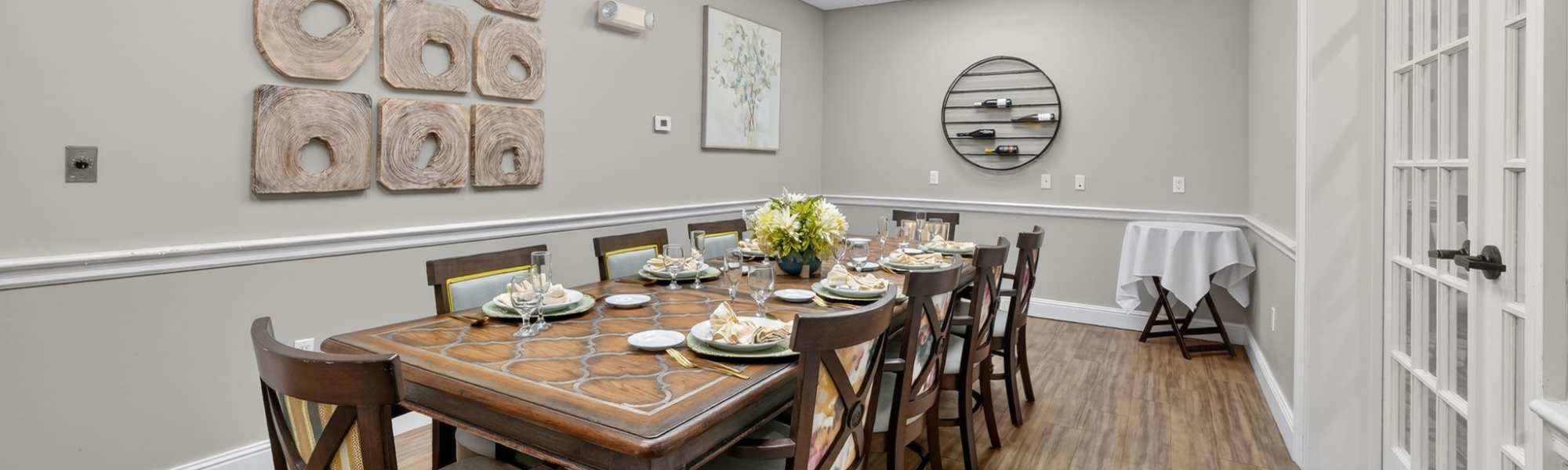 Dining area at The Barclay at Vero Beach in Vero Beach, Florida