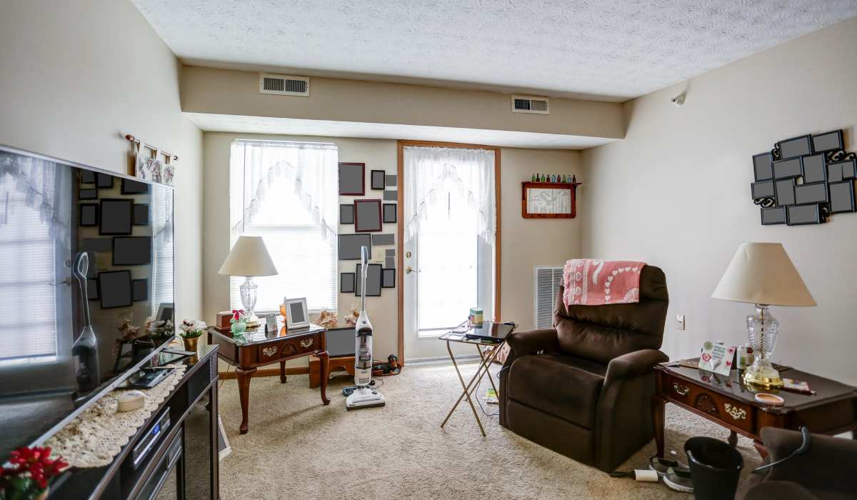Living room at Quail Meadow Senior Living in Fostoria, Ohio