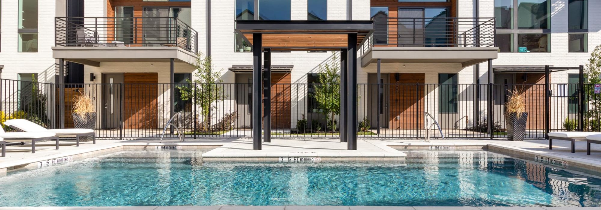 Townhomes with Energy-Efficient Appliances