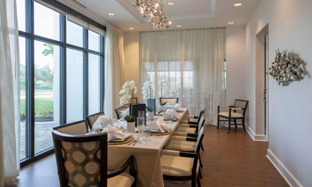 Resident dining area at Keystone Place at Beachwalk in Fort Myers, Florida