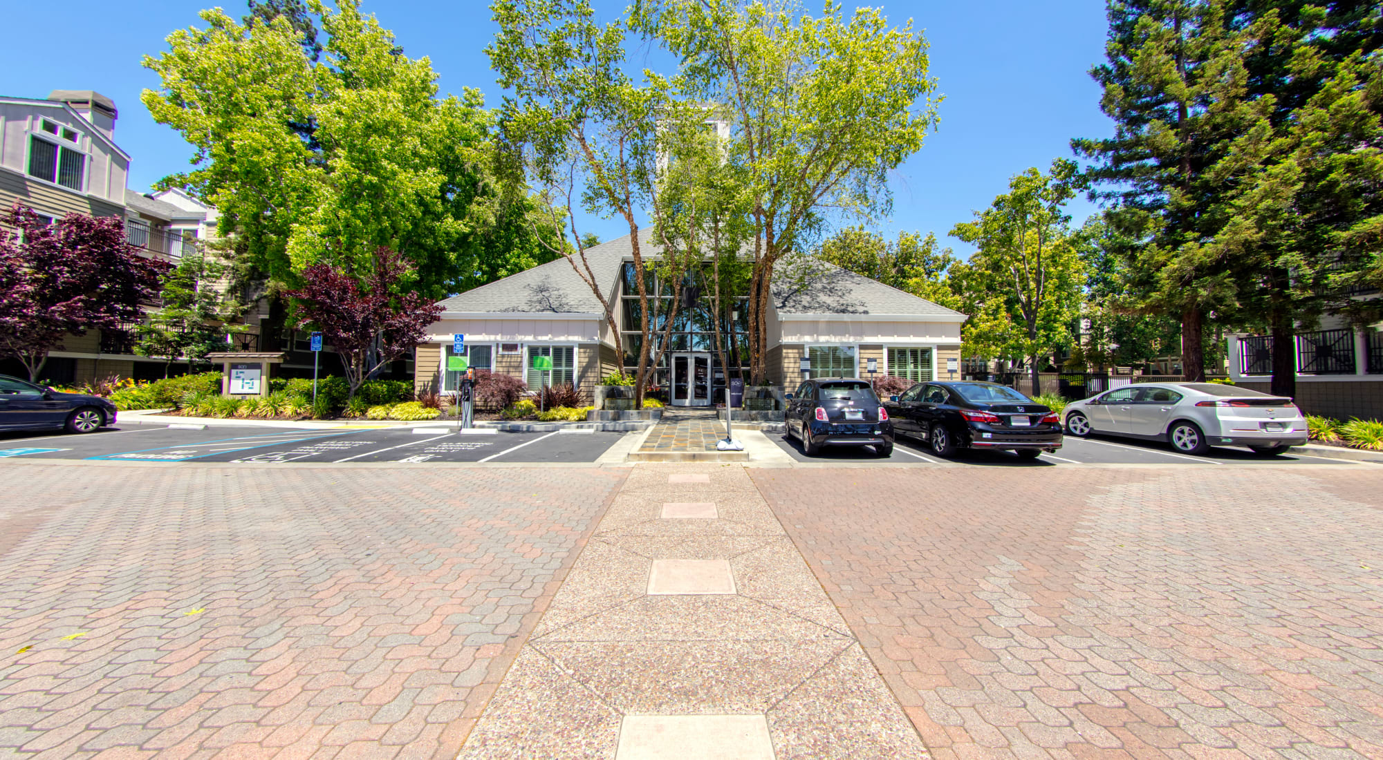 Neighborhood at Sofi Sunnyvale in Sunnyvale, California