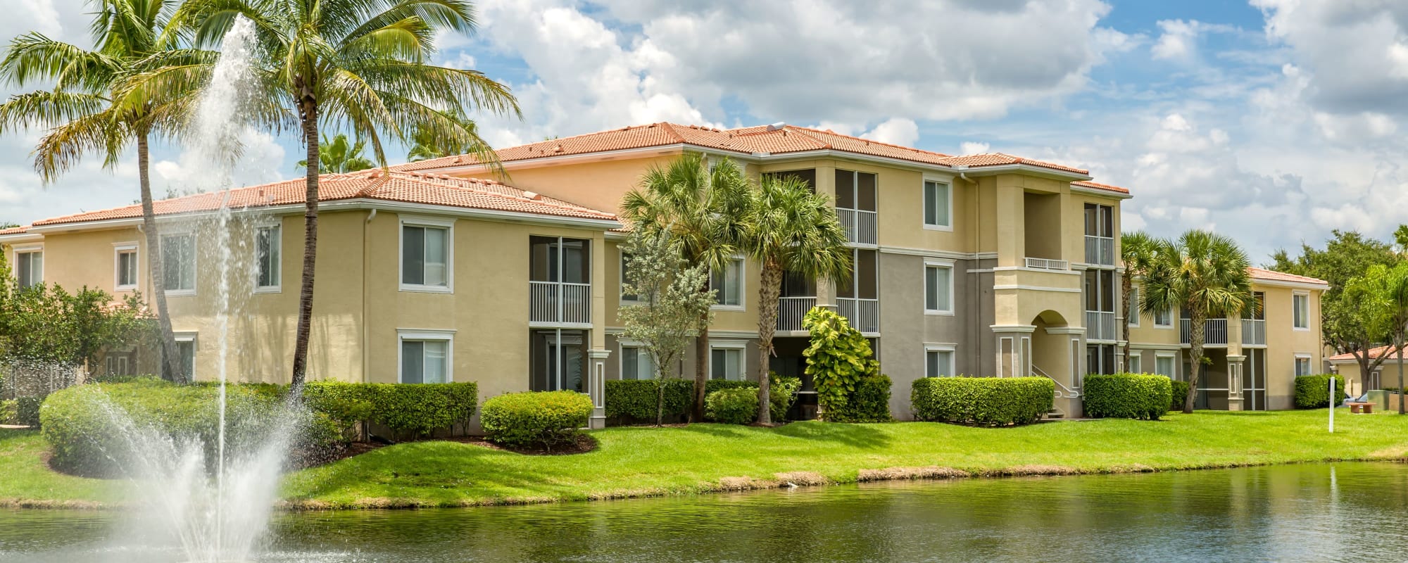 Neighborhood of Ibis Reserve Apartments in West Palm Beach, Florida