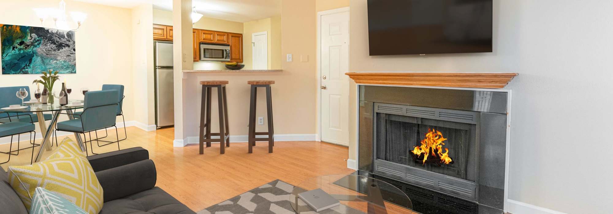 Virtual Tours at Peachtree Apartments in Chesterfield, Missouri 