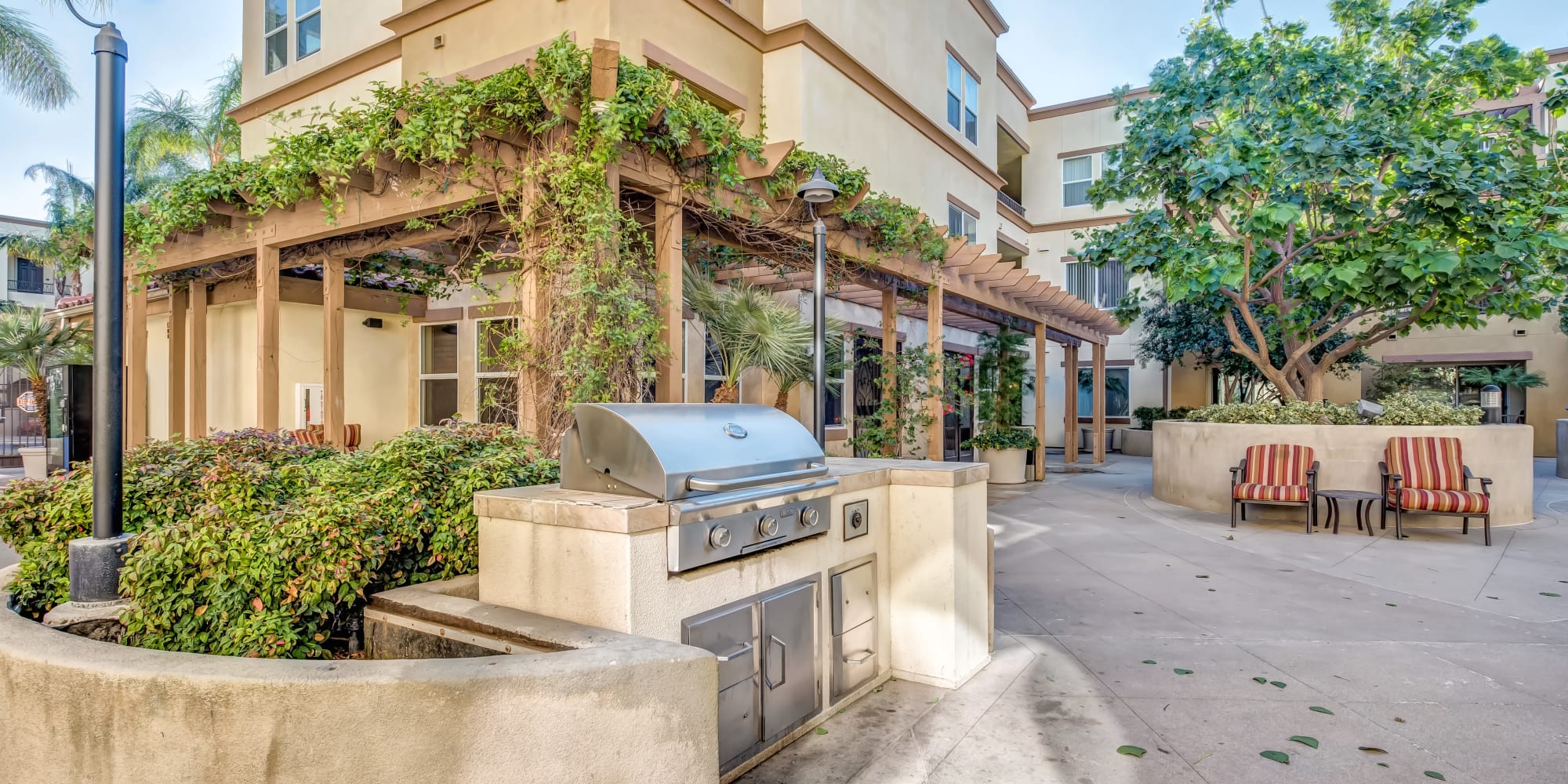 Chatsworth, California, apartments at Sofi at Topanga Canyon