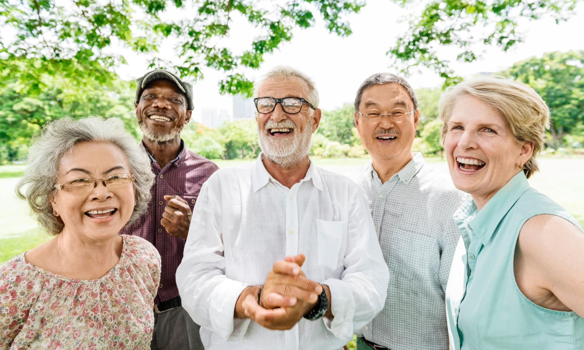 Residents of Seasons Living posing for a photo